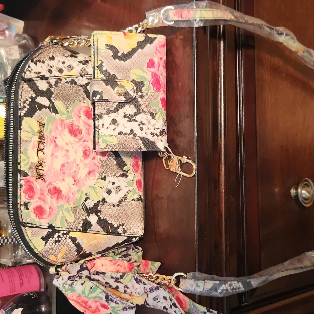 Betsey Johnson crossbody with matching wallet